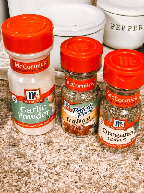 garlic powder, Italian seasoning and oregano seasoning 